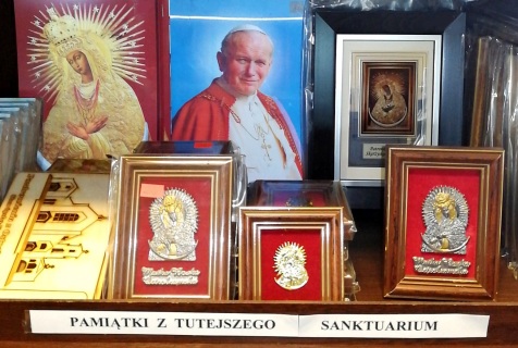 PAMIATKI-Z-TUTEJSZEGO-SANKTUARIUM